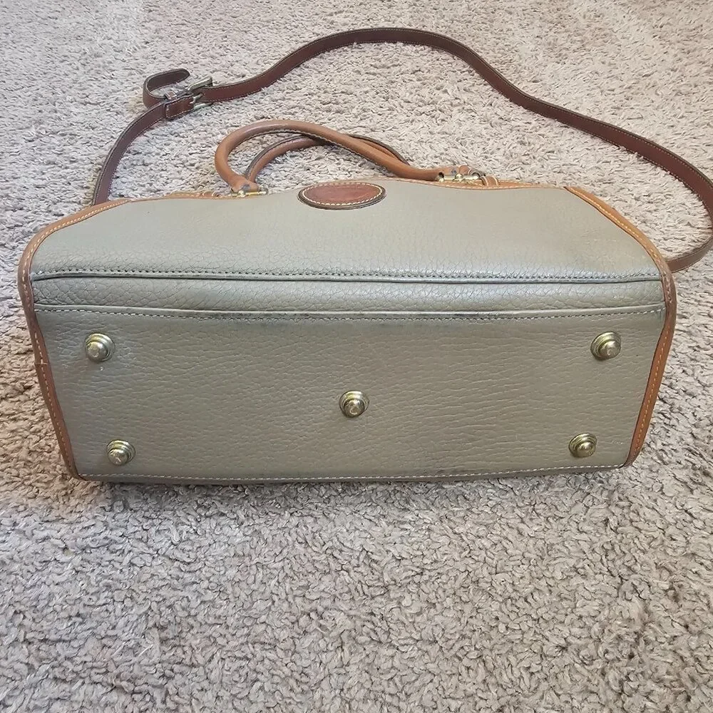 Dooney & Bourke R212 Buckle Satchel AWL Leather Crossbody Top Handle Beige USA - Picture 4 of 16